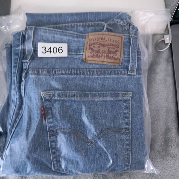 Levis 726 Flare Leg Jeans Womens Size 30 Frayed Hem Mid Rise Light Wash Blue - Picture 13 of 13